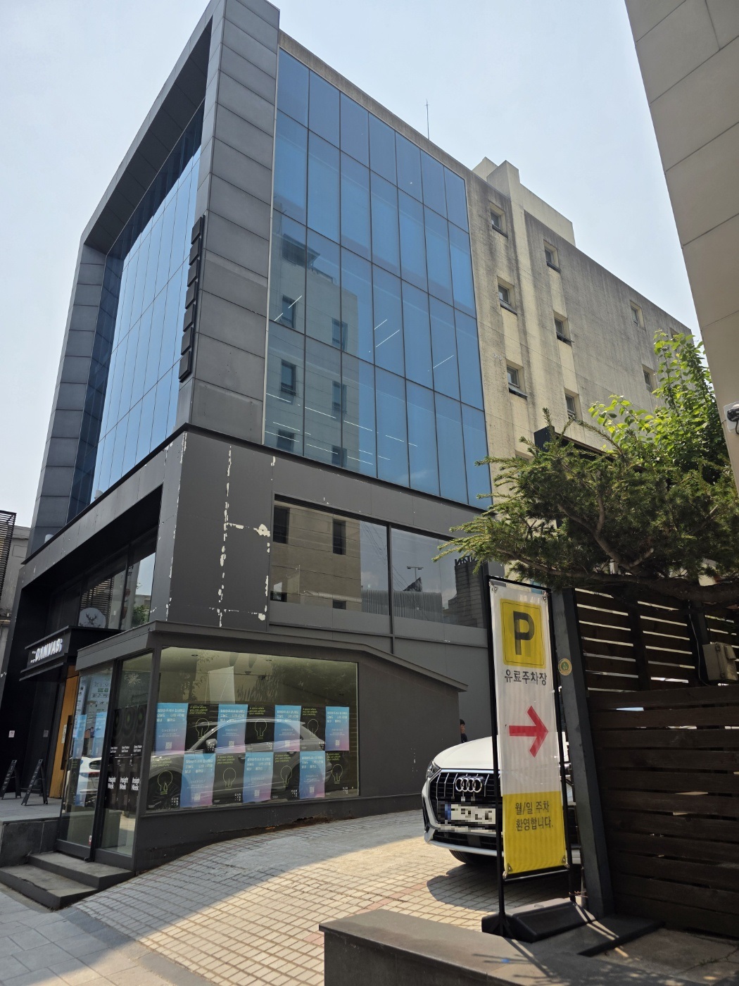 25년 05월 12일부로 캔버스랩 가로수길 발렛형 주차장 위탁 운영 서비스 개시!